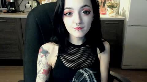 Snapshot of lina_tyaan chatting on December 31, 2024, 1:04 am Lina 3 1715622743 online show from December 31, 2024, 1:04 am