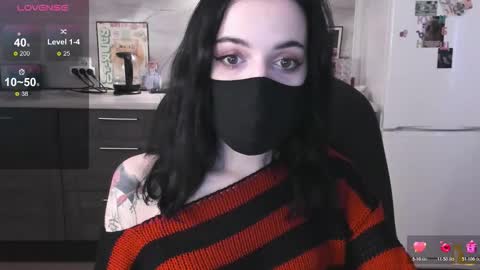 Lina 3  1715622743 online show from December 5, 2025, 8:12 am