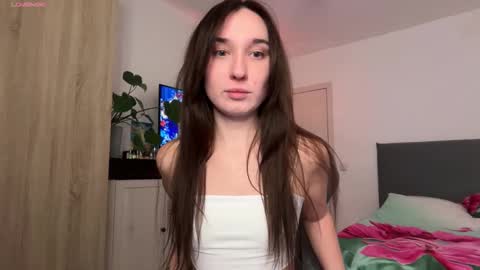 Lina online show from December 16, 2025, 10:48 pm