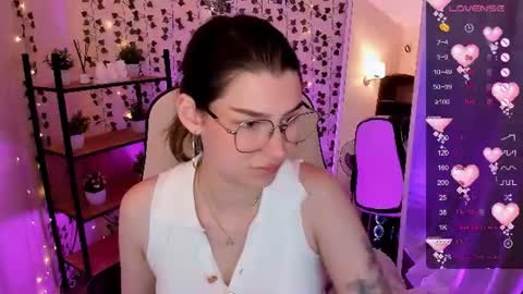 Snapshot of linablossom chatting on July 20, 2026, 7:11 am Lina online show from July 20, 2026, 7:11 am