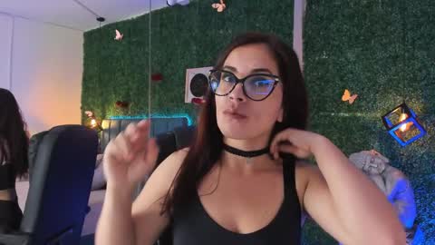 Lina  online show from April 21, 2026, 11:27 am