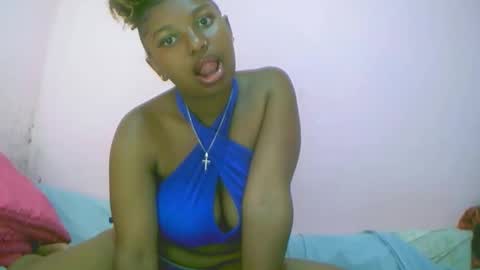 Snapshot of linah1123 chatting on September 28, 2025, 5:46 am linah1123 online show from September 28, 2025, 5:46 am