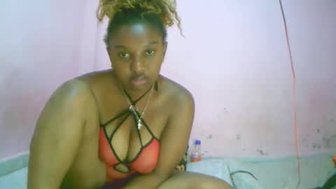 Snapshot of linah1123 chatting on October 14, 2025, 11:44 am linah1123 online show from October 14, 2025, 11:44 am