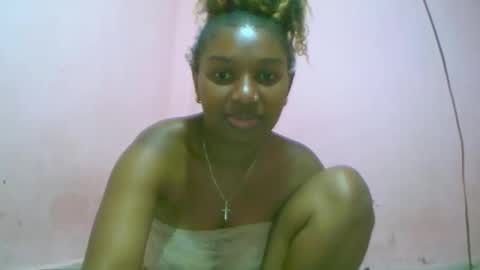 Snapshot of linah1123 chatting on October 21, 2025, 5:30 am linah1123 online show from October 21, 2025, 5:30 am