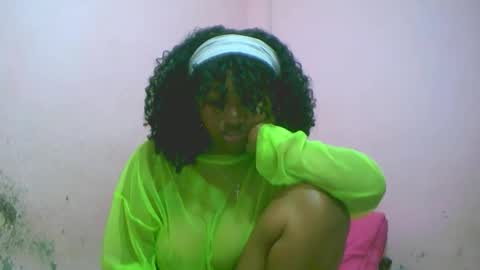 Snapshot of linah1123 chatting on October 27, 2025, 1:53 am linah1123 online show from October 27, 2025, 1:53 am