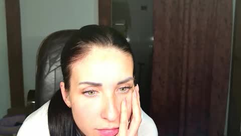 Snapshot of linalivee chatting on November 27, 2025, 9:39 pm LinaLivee online show from November 27, 2025, 9:39 pm