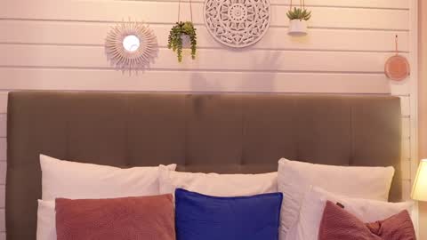 LinaReese online show from January 17, 2025, 11:17 am