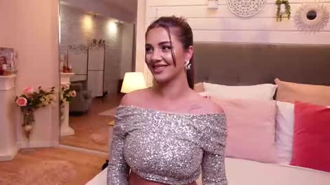 LinaReese online show from February 25, 2025, 4:14 am