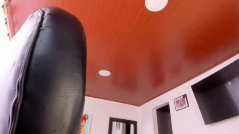Snapshot of linaresjesica chatting on January 6, 2025, 1:30 pm Jessi Freelance Model online show from January 6, 2025, 1:30 pm