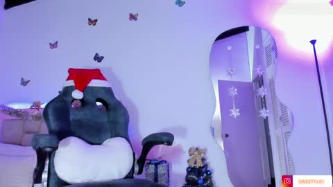 Snapshot of lincy_rios chatting on December 4, 2024, 7:12 pm Lincy Rios online show from December 4, 2024, 7:12 pm