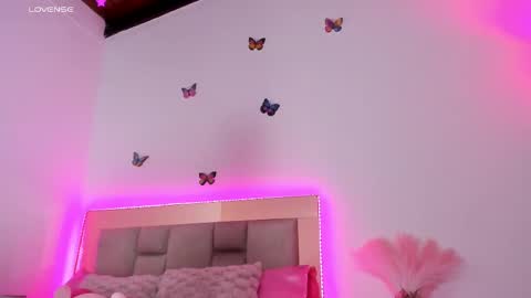 Snapshot of lincy_rios chatting on February 15, 2025, 7:17 pm Lincy Rios online show from February 15, 2025, 7:17 pm