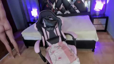  Linda  online show from June 11, 2026, 12:32 am