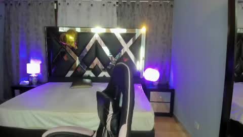  Linda  online show from June 14, 2026, 1:35 pm