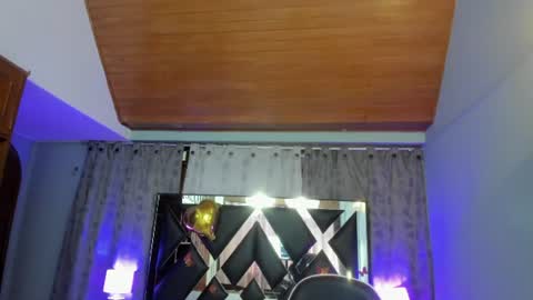  Linda  online show from June 19, 2026, 7:06 pm