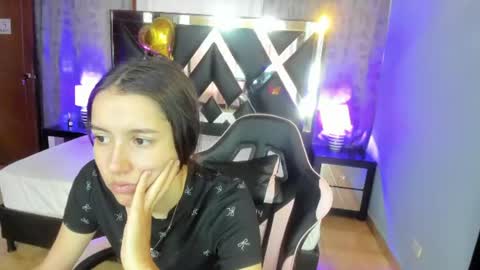  Linda  online show from July 12, 2026, 2:19 pm