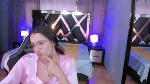  Linda  online show from August 4, 2026, 6:43 pm