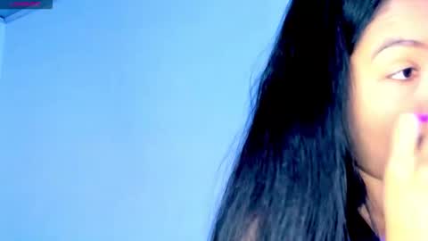 Alana online show from October 13, 2025, 7:14 pm