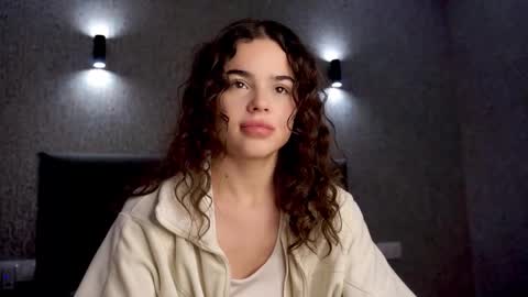 Snapshot of linda_clarsss chatting on November 6, 2025, 1:56 pm Linda online show from November 6, 2025, 1:56 pm