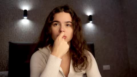 Snapshot of linda_clarsss chatting on November 9, 2025, 1:31 pm Linda online show from November 9, 2025, 1:31 pm