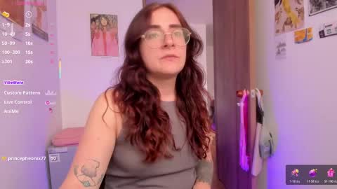 Giggles  online show from March 11, 2026, 4:02 pm