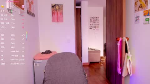 Giggles  online show from March 16, 2026, 4:55 pm