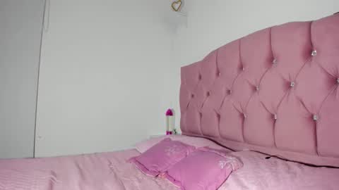 LINDA  online show from November 13, 2025, 11:09 am