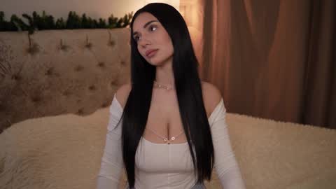 Call me Linda online show from February 7, 2025, 4:46 pm