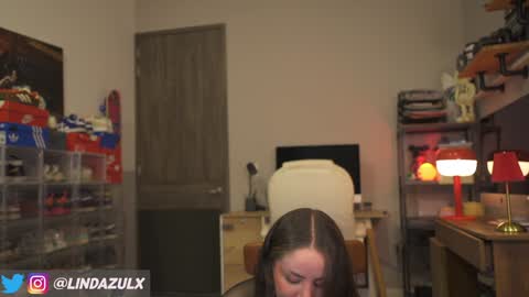 Nia  online show from November 7, 2025, 3:34 pm