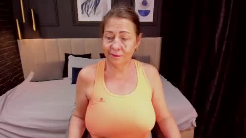 Snapshot of lindahottie chatting on July 9, 2026, 1:48 pm Linda online show from July 9, 2026, 1:48 pm