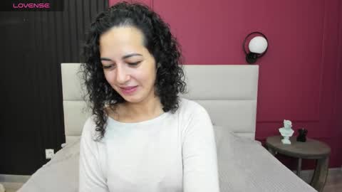 Linda online show from September 28, 2025, 1:33 am