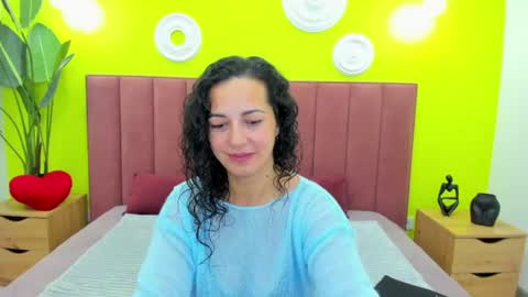 Snapshot of lindainsatiable chatting on June 12, 2026, 1:37 am Linda online show from June 12, 2026, 1:37 am