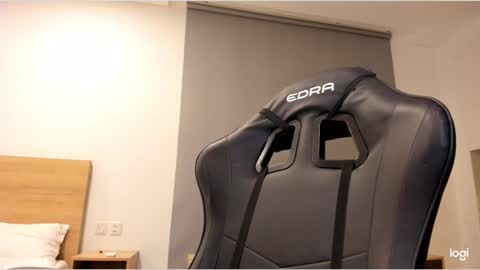 lindamei online show from February 6, 2025, 12:37 pm