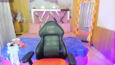 Linda  online show from May 28, 2026, 3:15 am