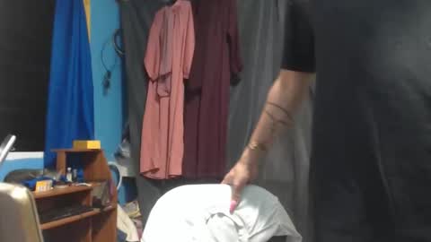 weng bustamante online show from December 3, 2025, 2:59 pm