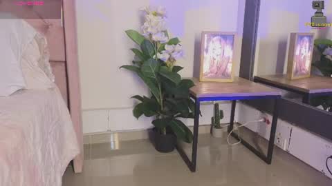 Luciana online show from July 17, 2026, 1:12 am