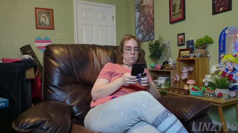 Snapshot of linzy19 chatting on January 25, 2025, 3:30 am Linzy19 online show from January 25, 2025, 3:30 am