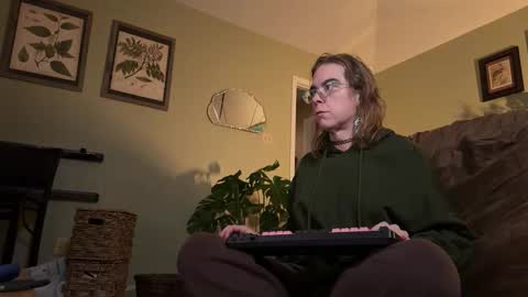 Linzy19 online show from February 1, 2026, 3:05 am