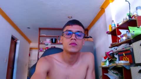 Snapshot of lion_grr chatting on October 1, 2025, 2:23 pm lion_grr online show from October 1, 2025, 2:23 pm