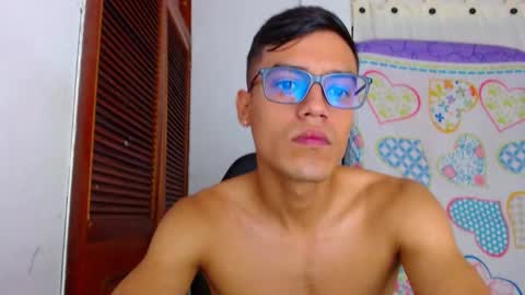 lion_grr online show from December 20, 2025, 12:23 pm