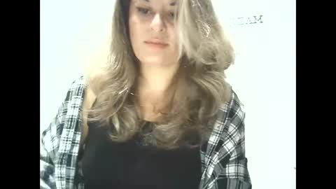 lionessmom online show from October 17, 2025, 3:58 pm