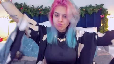 Snapshot of lirabelles chatting on January 15, 2026, 3:11 am hello Ill be waiting for you during these hours tue 10am-5pm wed 3am-5pm thu 3am-5pm fri 3am-10am sat 10am-5pm sun 3am-1GMT online show from January 15, 2026, 3:11 am