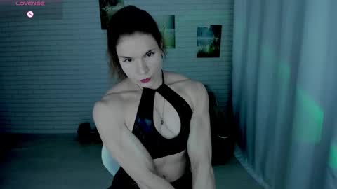 lisa online show from March 10, 2026, 9:53 pm