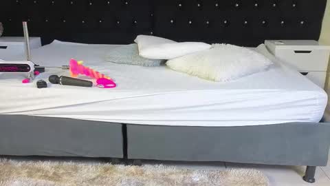 lisa_sweetas online show from March 20, 2026, 3:11 am