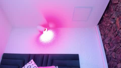 lisa white  online show from February 17, 2026, 3:47 am