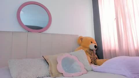 Lisa online show from February 25, 2025, 10:39 pm