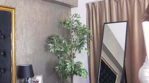 lisacroft online show from February 20, 2025, 5:55 am