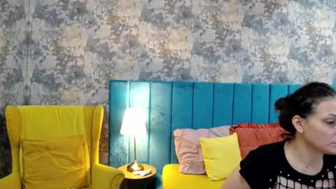 lisacroft online show from October 12, 2025, 10:03 am