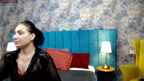 Snapshot of lisacroft chatting on December 17, 2025, 7:14 am lisacroft online show from December 17, 2025, 7:14 am