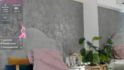 lisacroft online show from May 16, 2026, 10:36 am