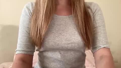 Snapshot of lisaflower1 chatting on February 10, 2026, 8:29 am Lisa online show from February 10, 2026, 8:29 am